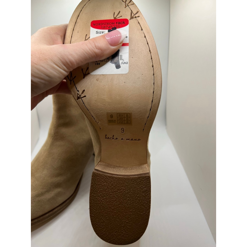 NWT Women's Beek Beige Suede Ankle Boots & Booties Size 9 - Picture 4 of 4